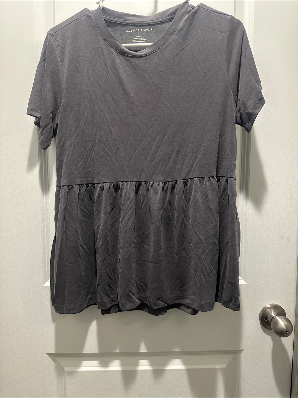 American Eagle Outfitters Short Sleeve Peplum Tee in Charcoal